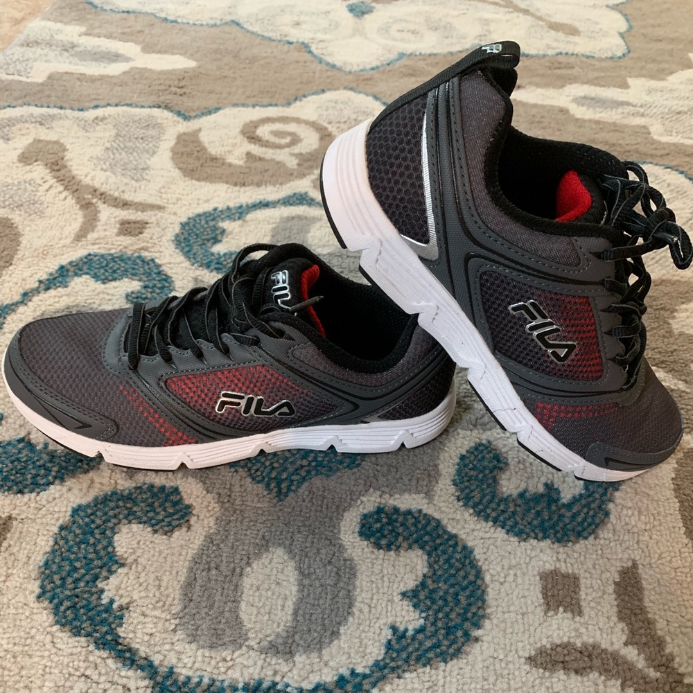 Fila sneakers worn once
